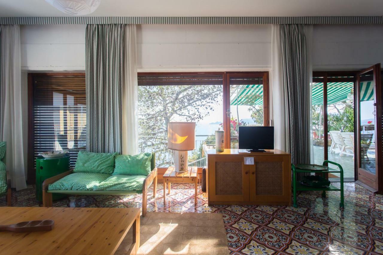 Stunning View Relax Tra Mare E Cielo Apartment Villa Solari Екстериор снимка
